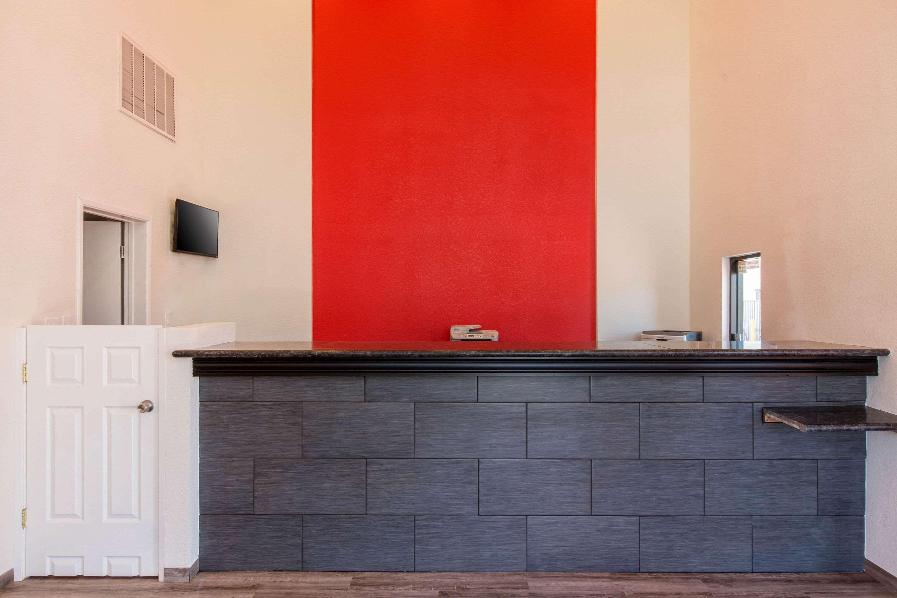Hotel Baymont By Wyndham Bakersfield Extérieur photo